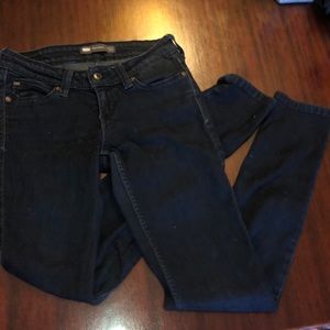 Black Levi’s Demi Curve Low Rise Skinny 26x23 sz 3